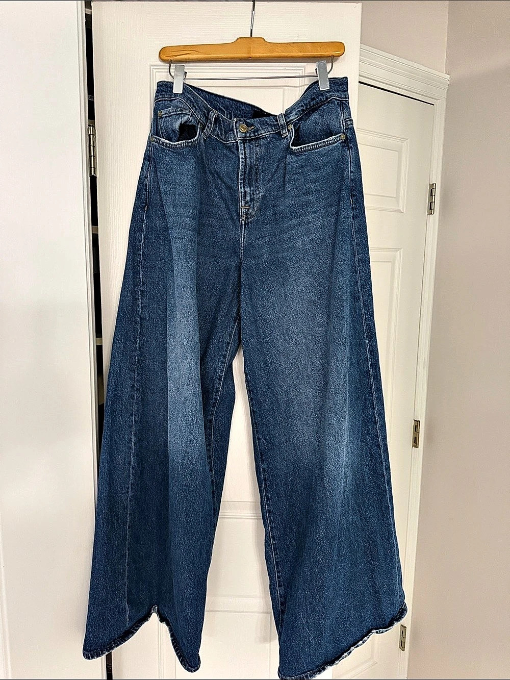 7 For All Mankind Women's Wide Leg Jeans in Blue Like New
